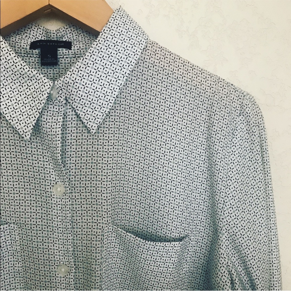 ⚡️SALE⚡️ ANN TAYLOR button down